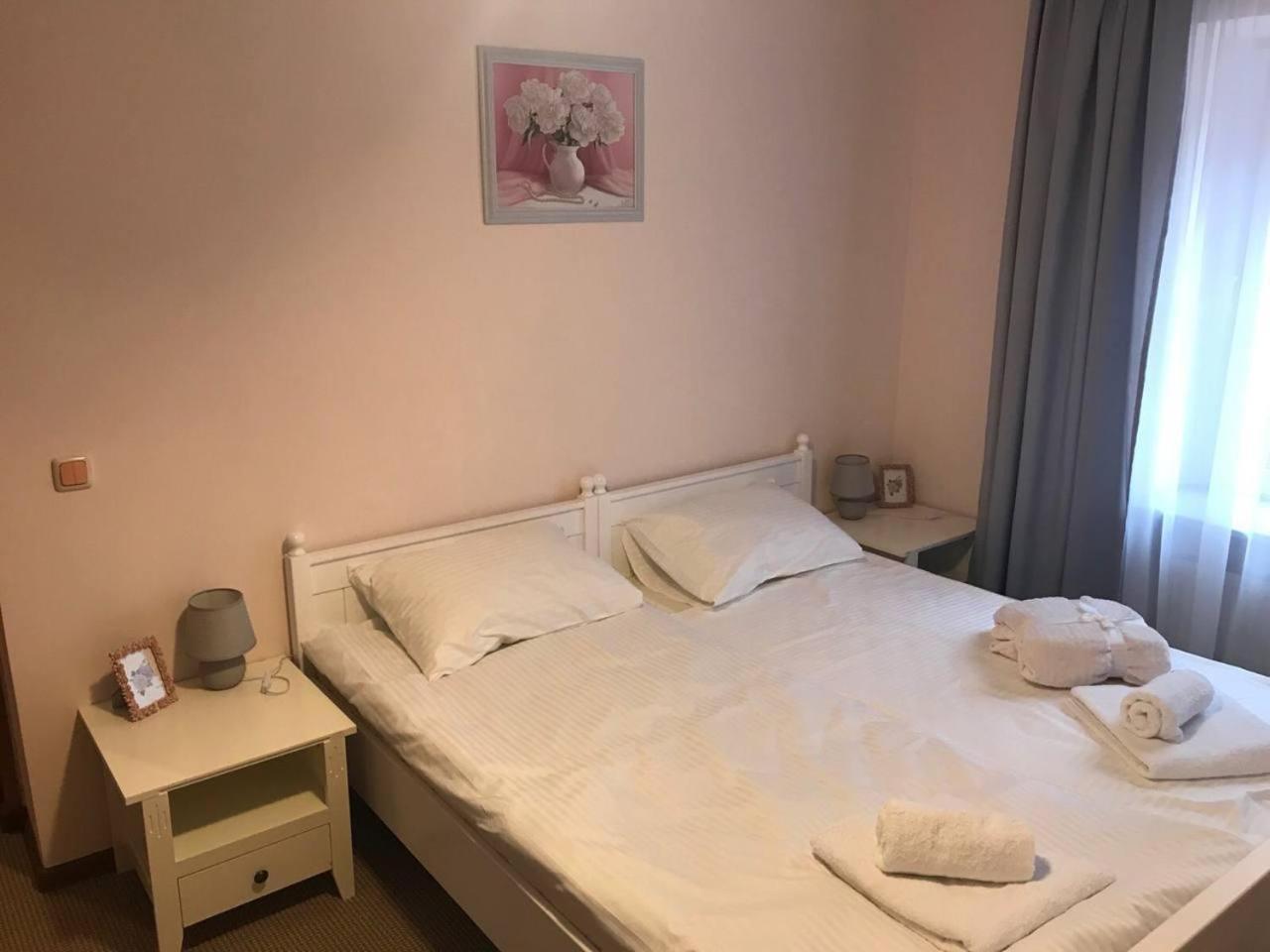 Apartamenty On Knyazya Romana Lviv Exteriör bild