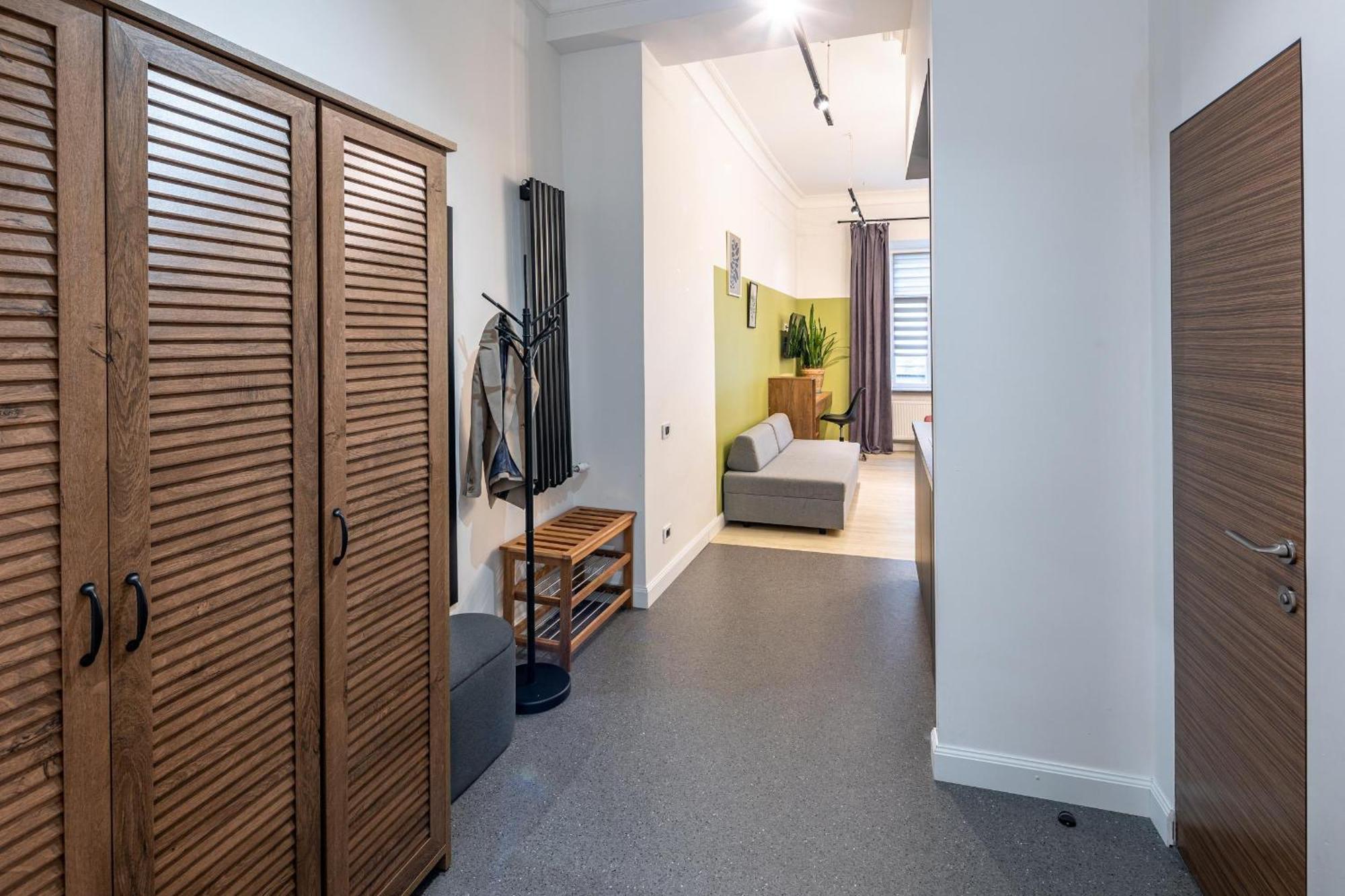 Apartamenty On Knyazya Romana Lviv Exteriör bild